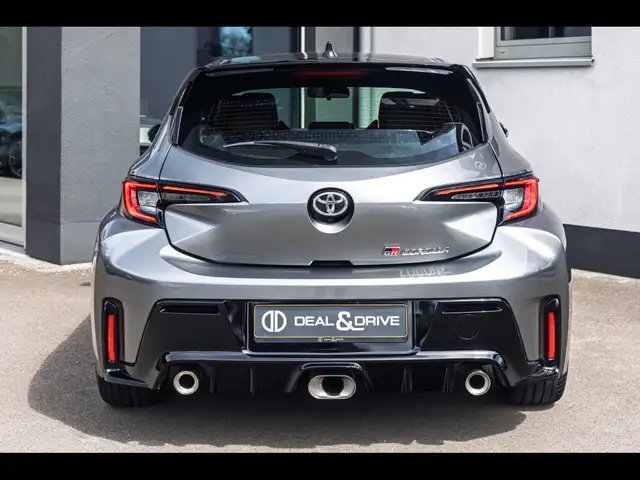 Toyota Corolla view 4