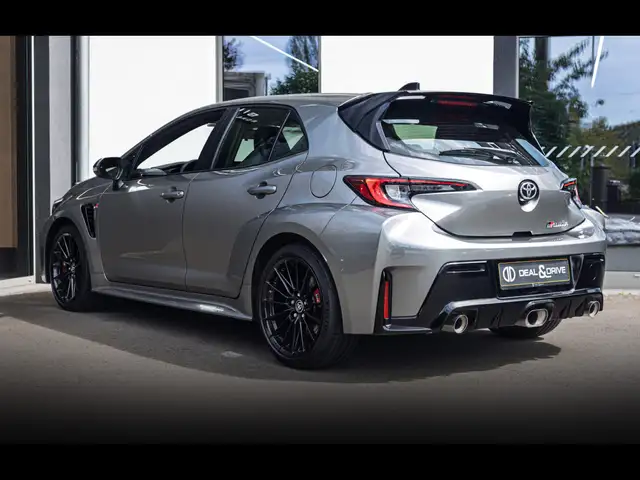 Toyota Corolla view 3
