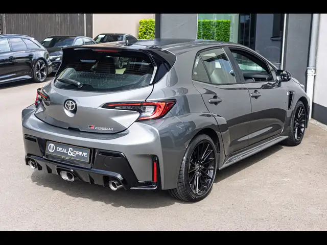 Toyota Corolla view 7