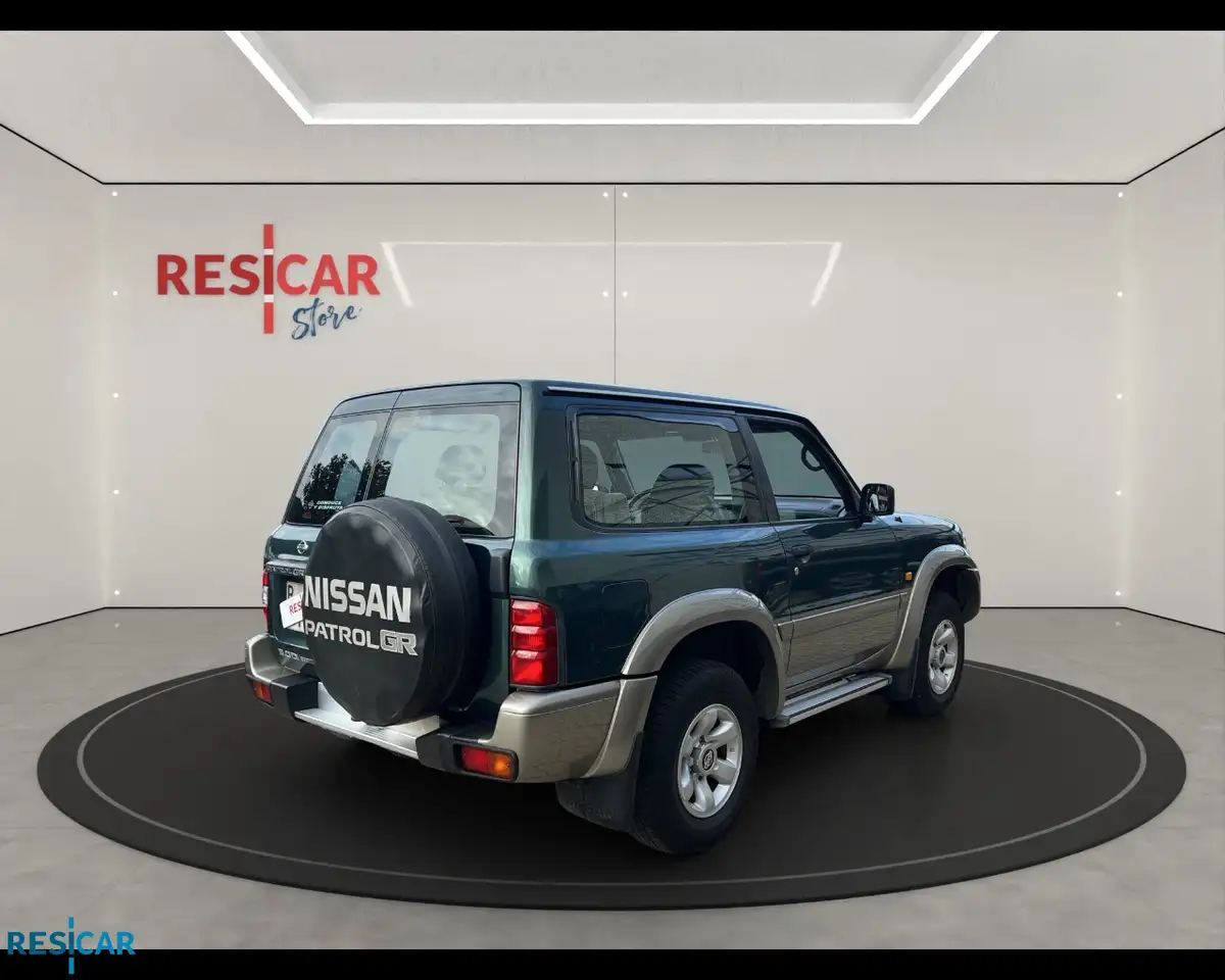 Nissan Patrol GR SW 3.0 td-di Luxury FL 3 porte, foto 5