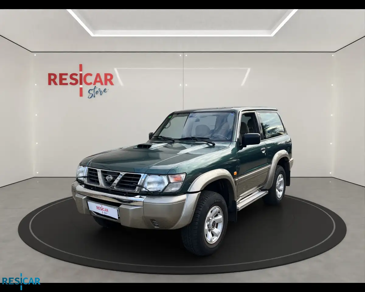 Nissan Patrol GR SW 3.0 td-di Luxury FL 3 porte, foto 3