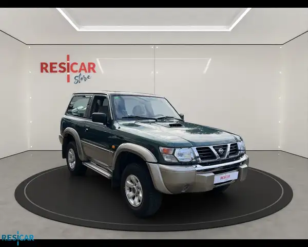 Nissan Patrol 3.0 TD Di 5 porte Luxury Wagon