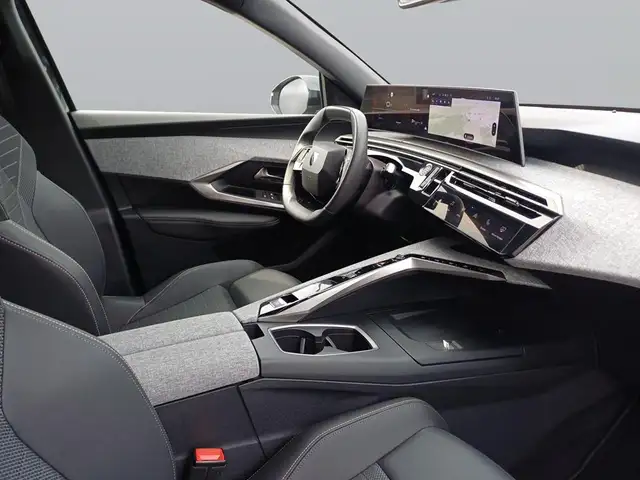 Peugeot 3008 view 11