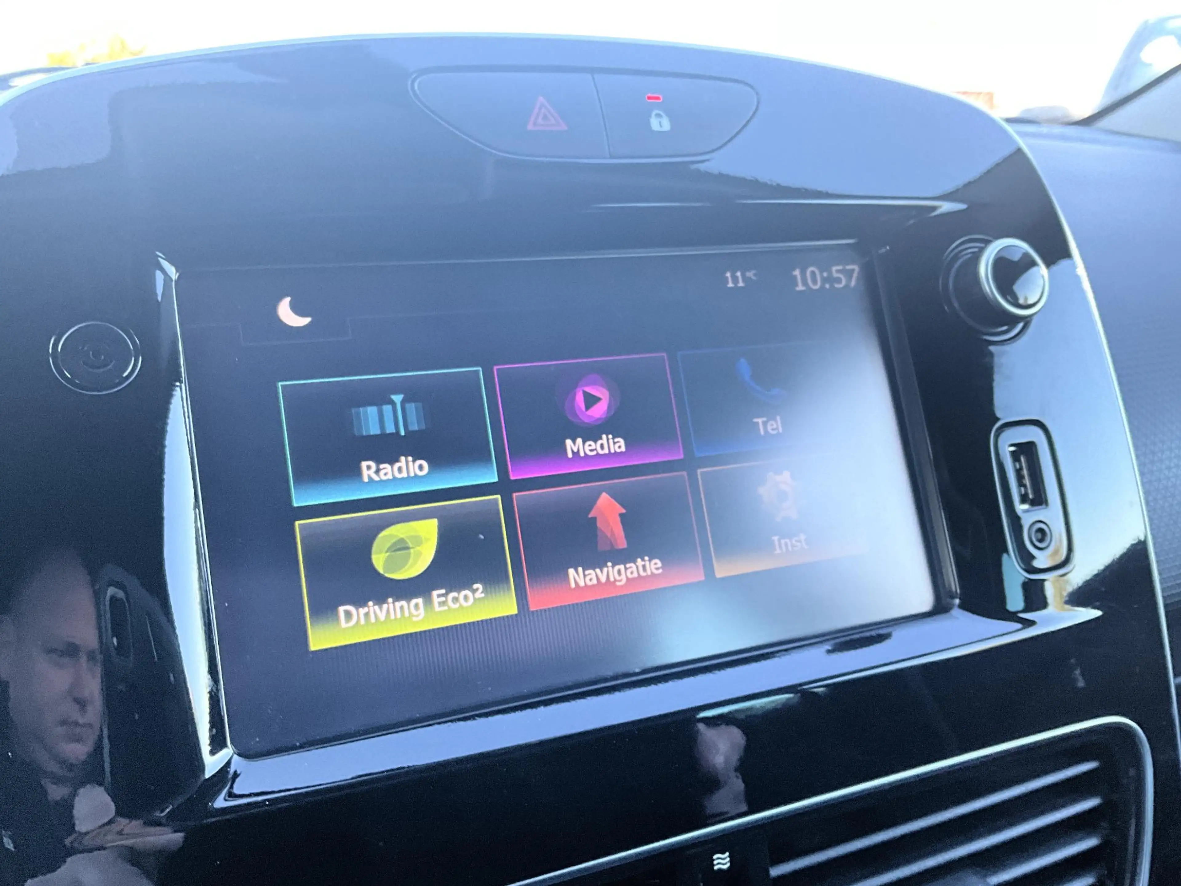 Renault Clio 0.9 TCe Limited — photo 11