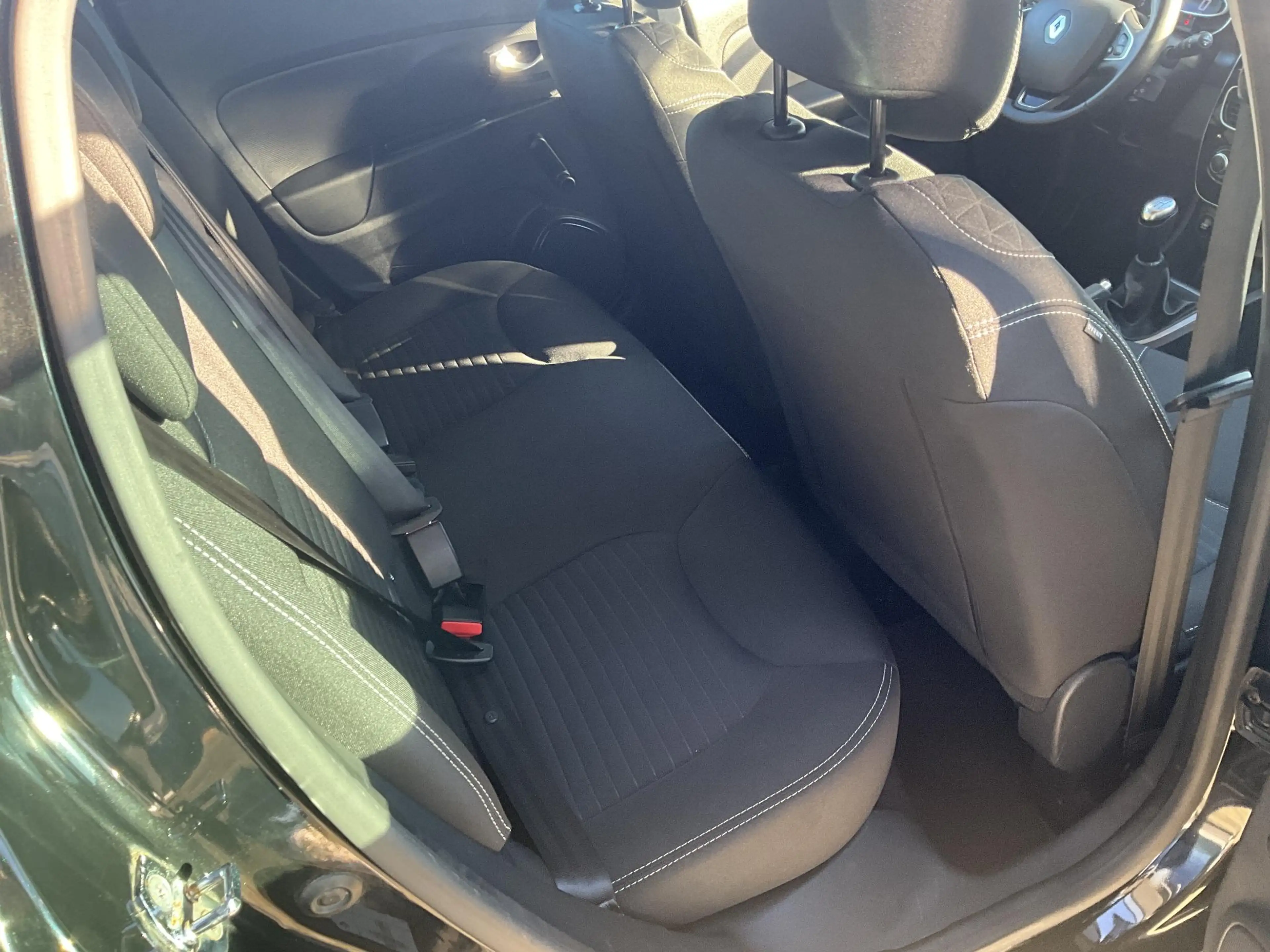 Renault Clio 0.9 TCe Limited — photo 15
