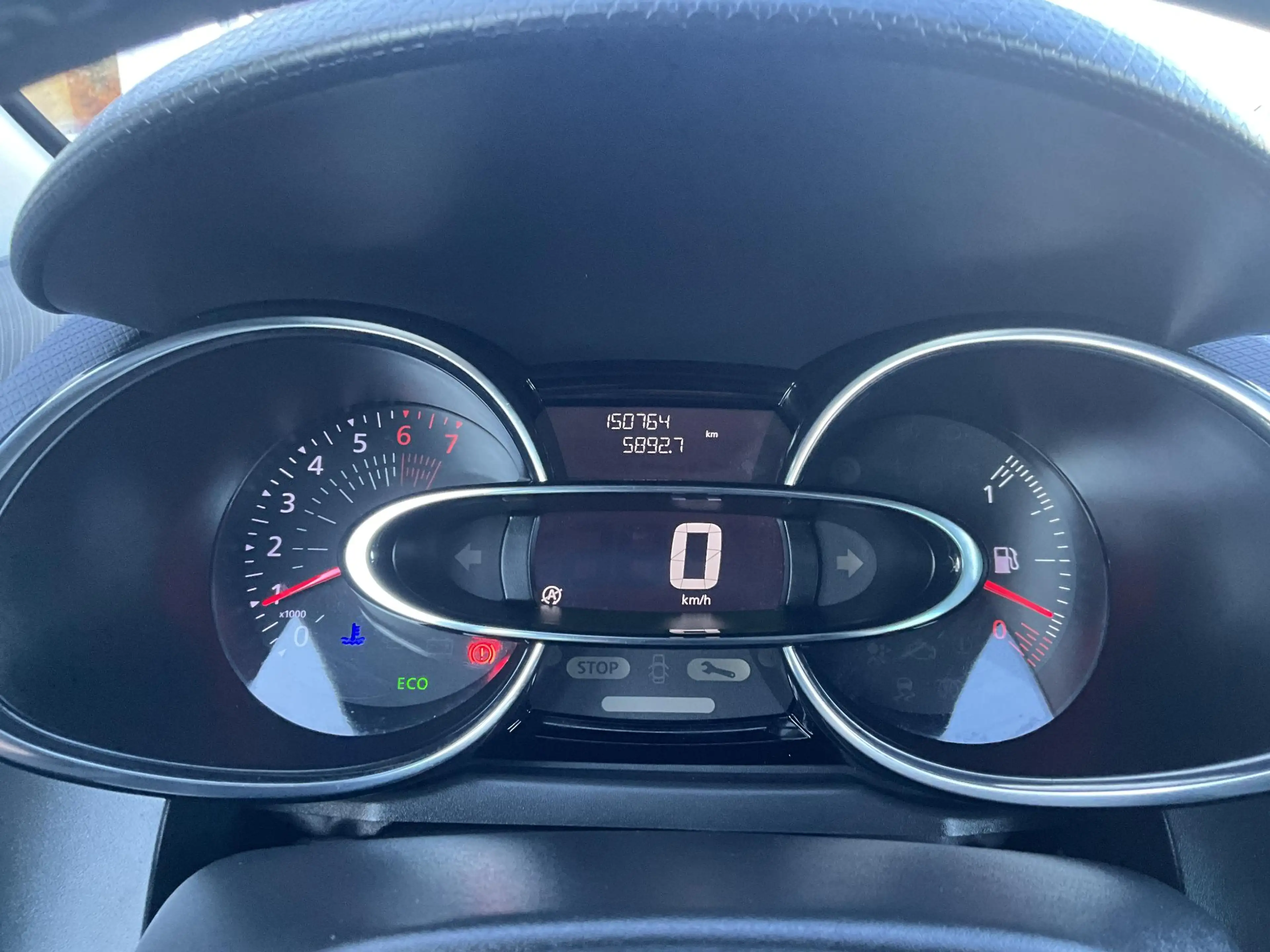 Renault Clio 0.9 TCe Limited — photo 12