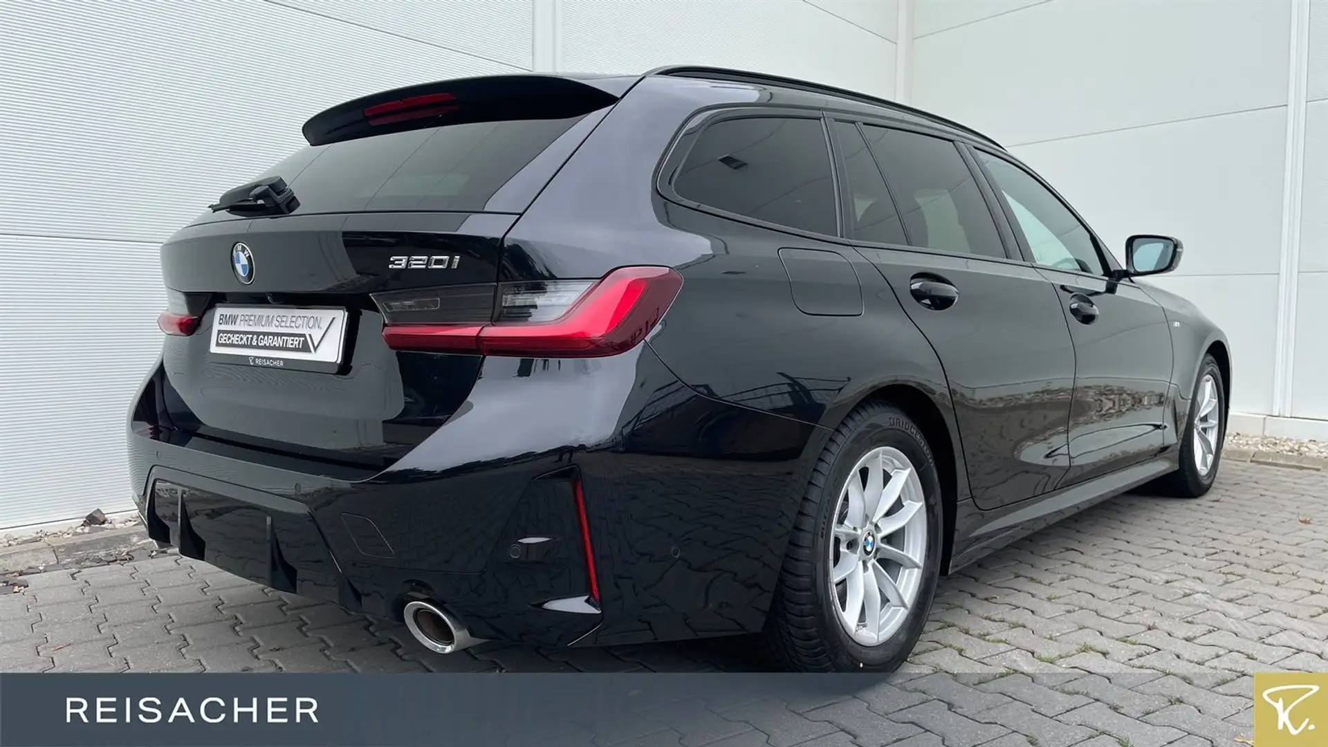 BMW 320 i Tou M Sport,LCPro.HuD,AHK,el.Sitz+Mem,RFK Schwarz - 2