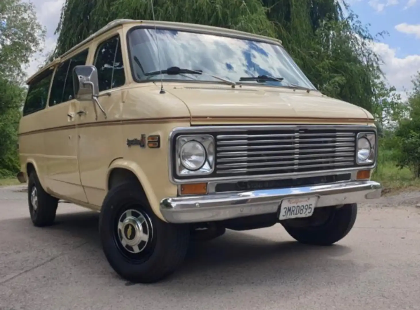Chevrolet Chevy Van G 30 Beige - 1