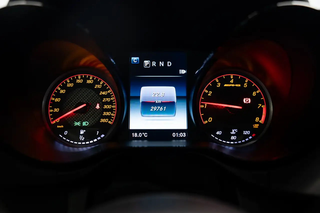 Mercedes-Benz AMG GT снимка Mercedes-Benz AMG GT