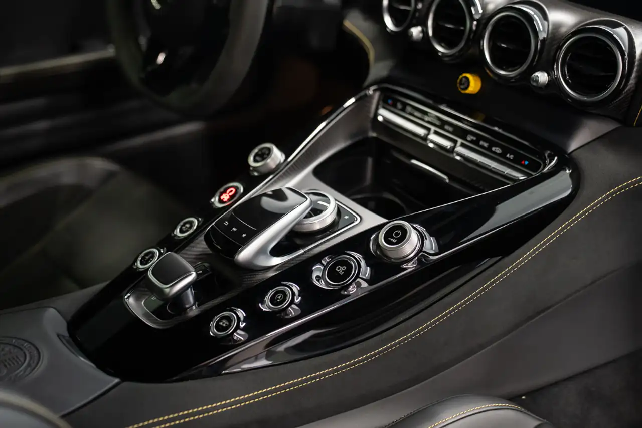 Mercedes-Benz AMG GT снимка Mercedes-Benz AMG GT