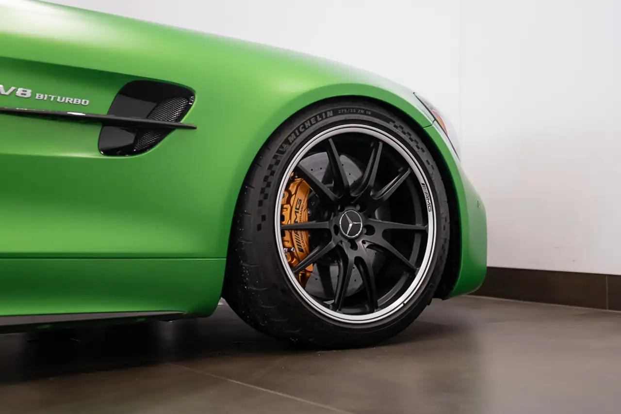 Mercedes-Benz AMG GT снимка Mercedes-Benz AMG GT