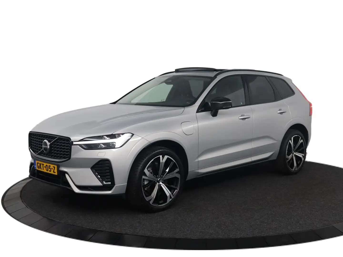 Volvo XC60 T6 AWD Plus Dark | incl. Service Plan 3 jaar/90.00 Gris - 1
