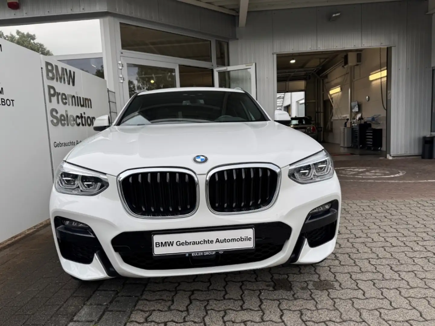 BMW X4 xDrive 20d Sportpaket HUD AHK El. Panodach  Leder Weiß - 2
