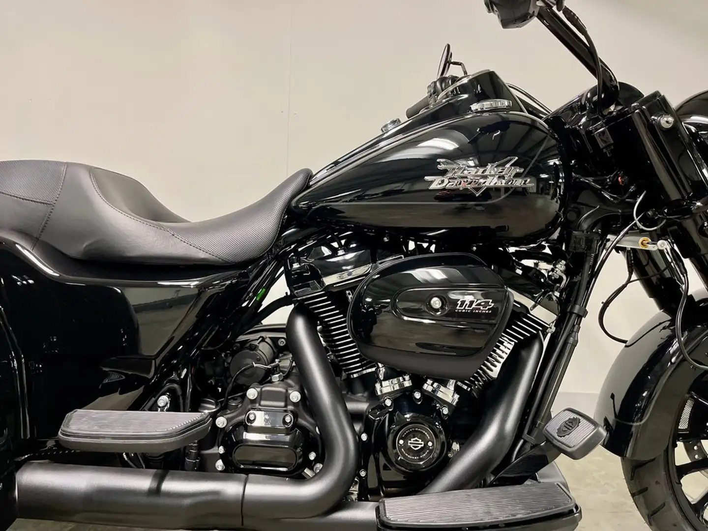 Harley-Davidson Trike FLRT FREEWHEELER Noir - 2