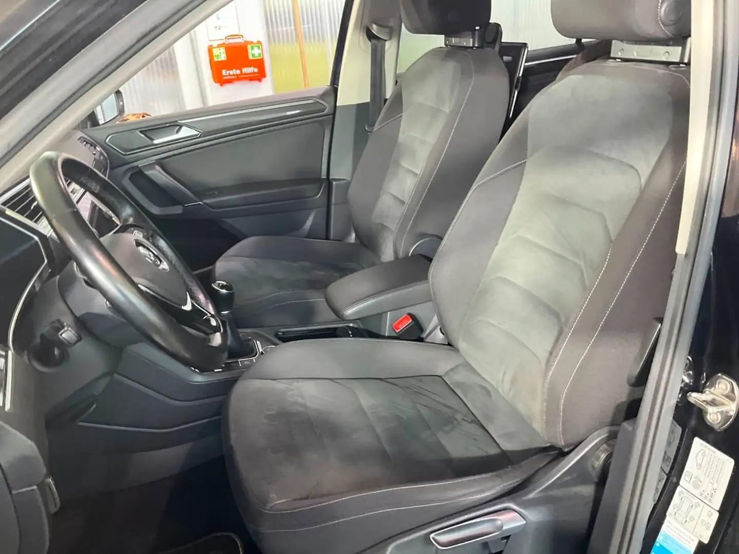 Volkswagen Tiguan Allspace Tiguan 2,0 TDI SCR 4Motion Allspace Highline Чорний - 1