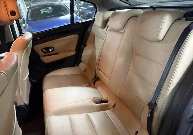 Renault Laguna view 6
