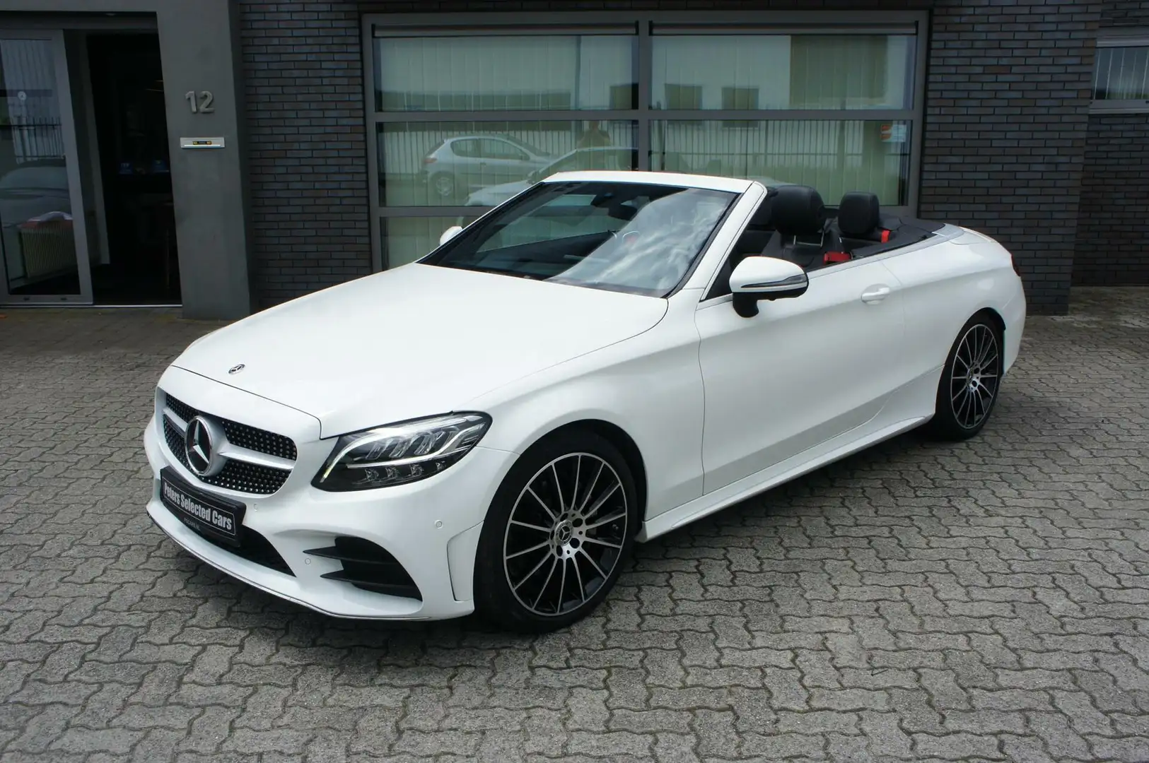 Mercedes-Benz C 200 Cabrio AMG 19" AirScarf|Cruise|Mbux Wit - 2