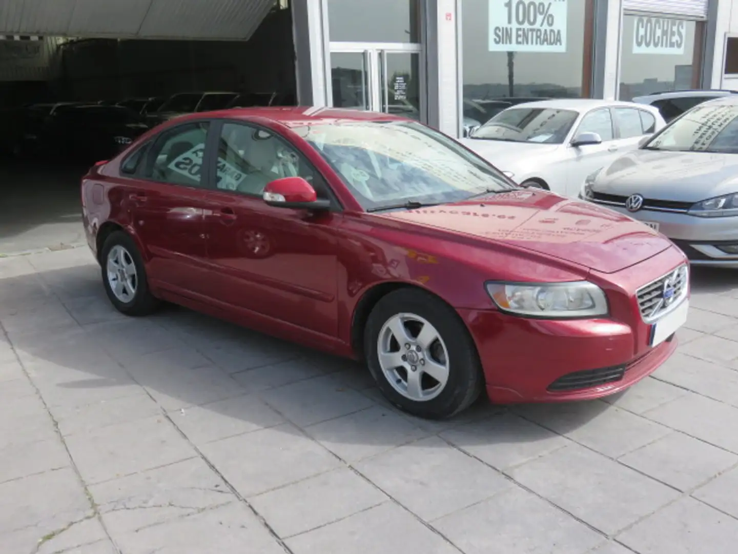 Volvo S40 1.6D DRIVe Kinetic Paars - 1