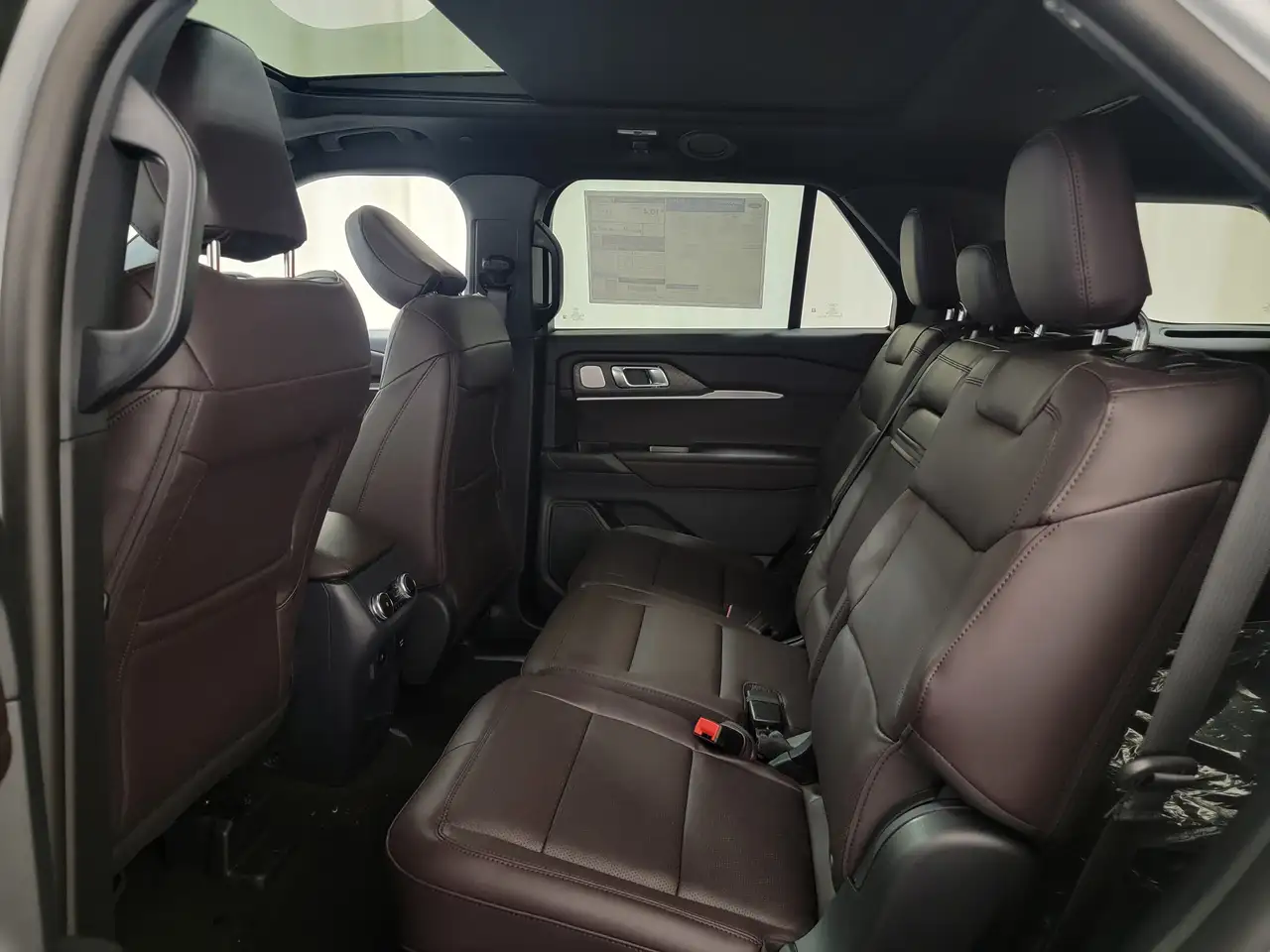 Ford Explorer снимка Ford Explorer
