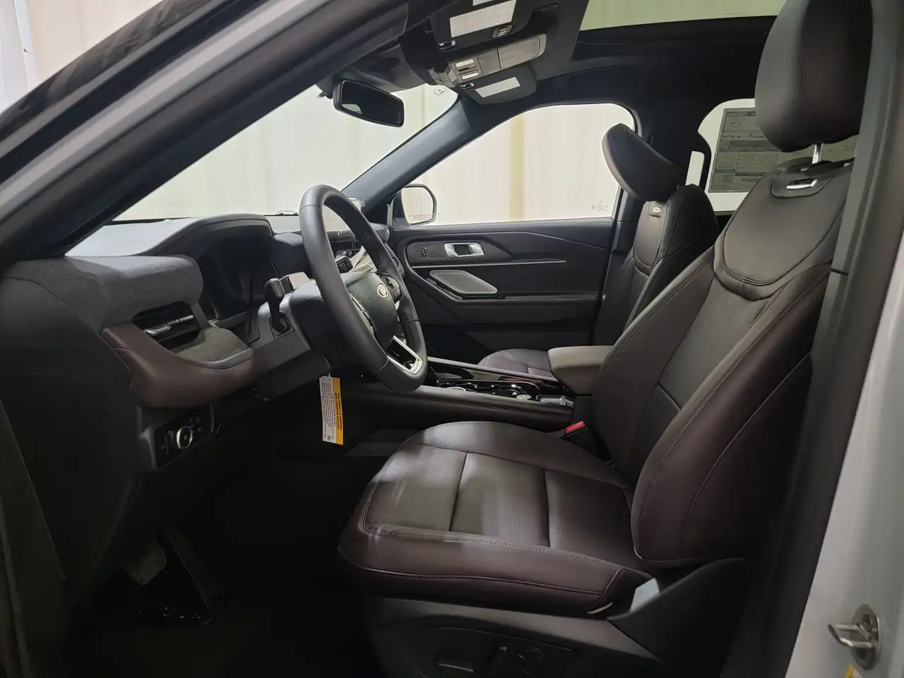 Ford Explorer снимка Ford Explorer