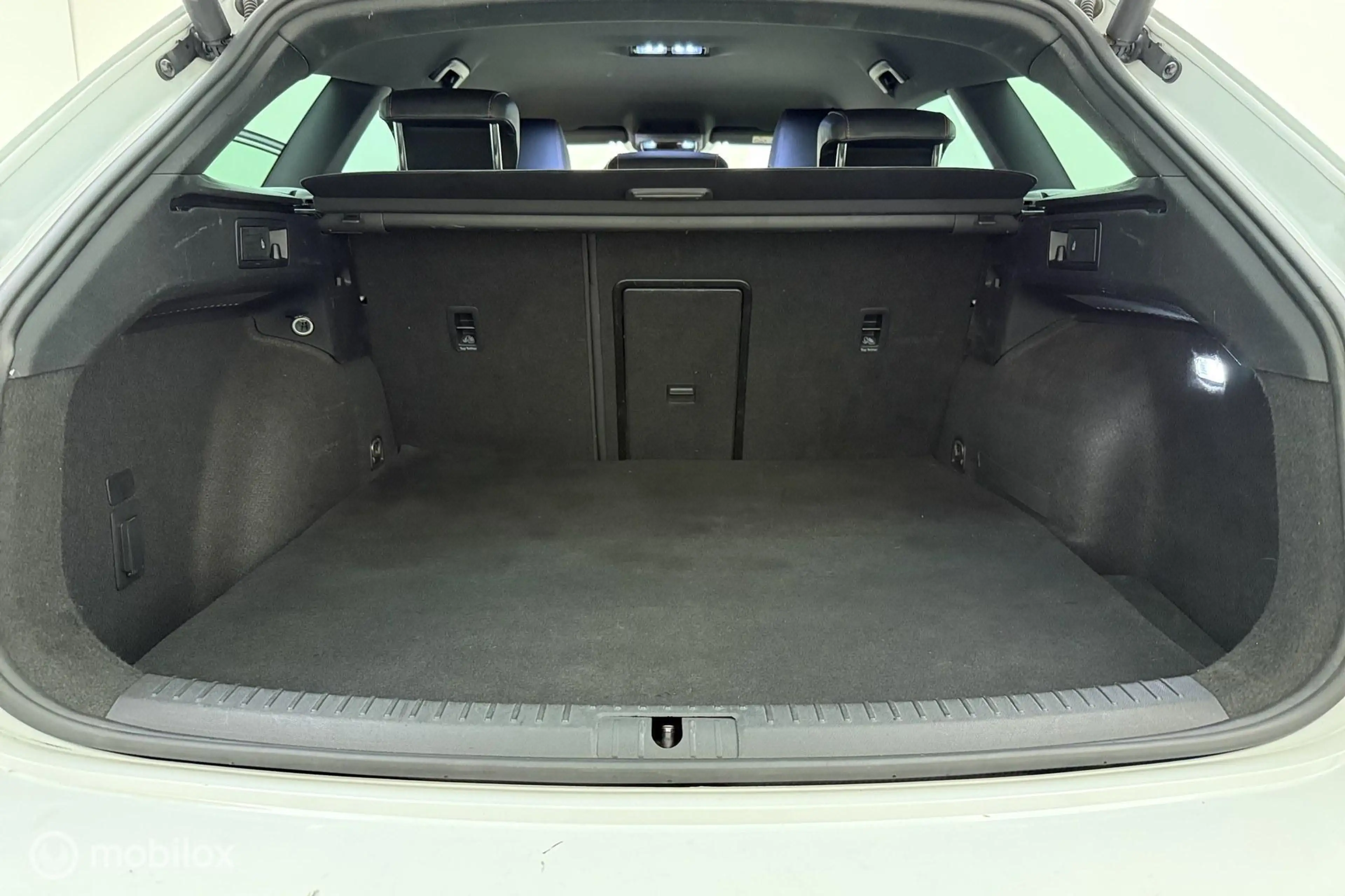 SEAT Leon e-Hybrid Sportstourer 1.4 TSI eHybrid PHEV FR — photo 3