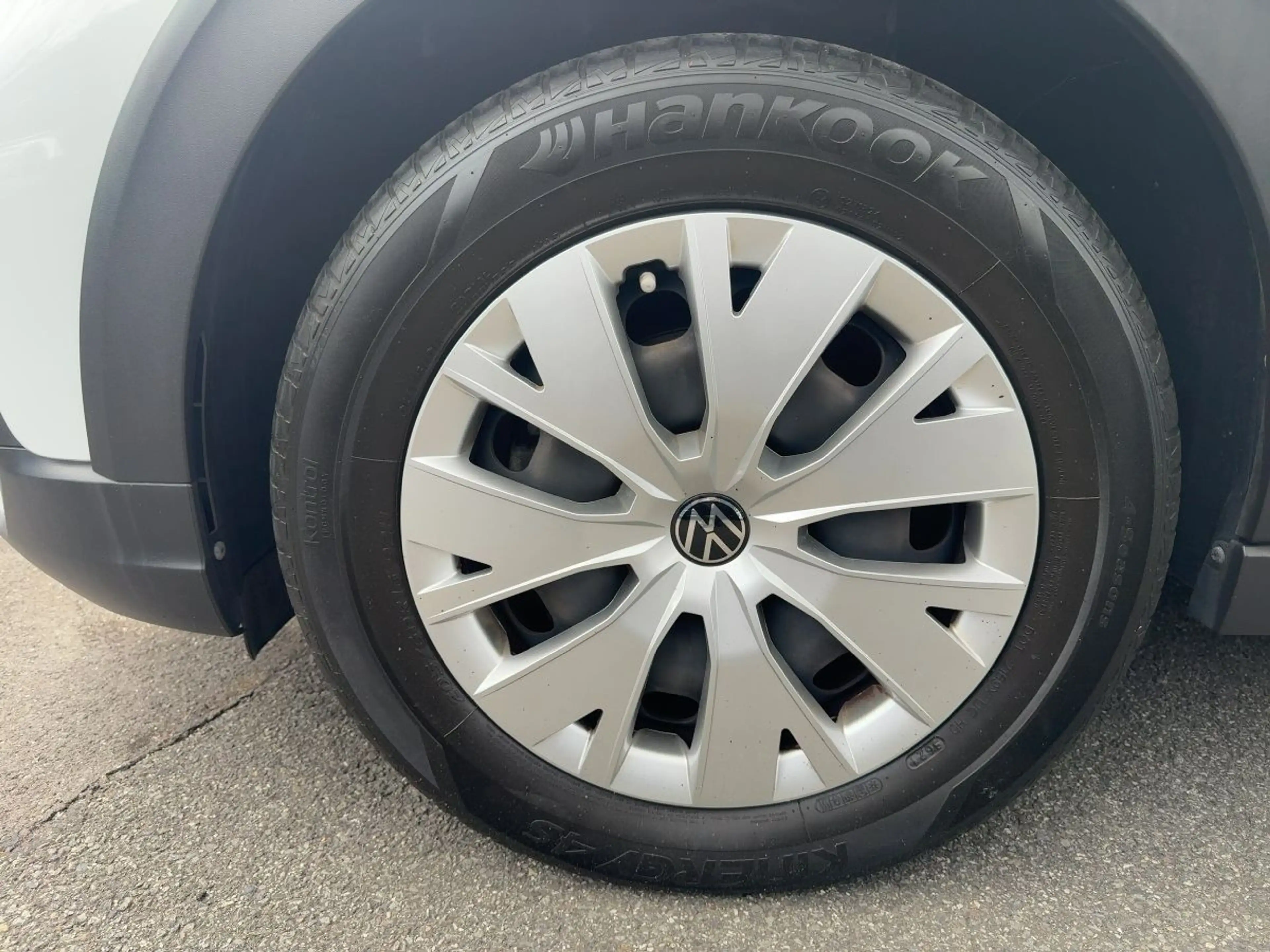 Volkswagen Taigo 1.0 TSI Ganzjahresreifen Einparkhilfe — photo 15