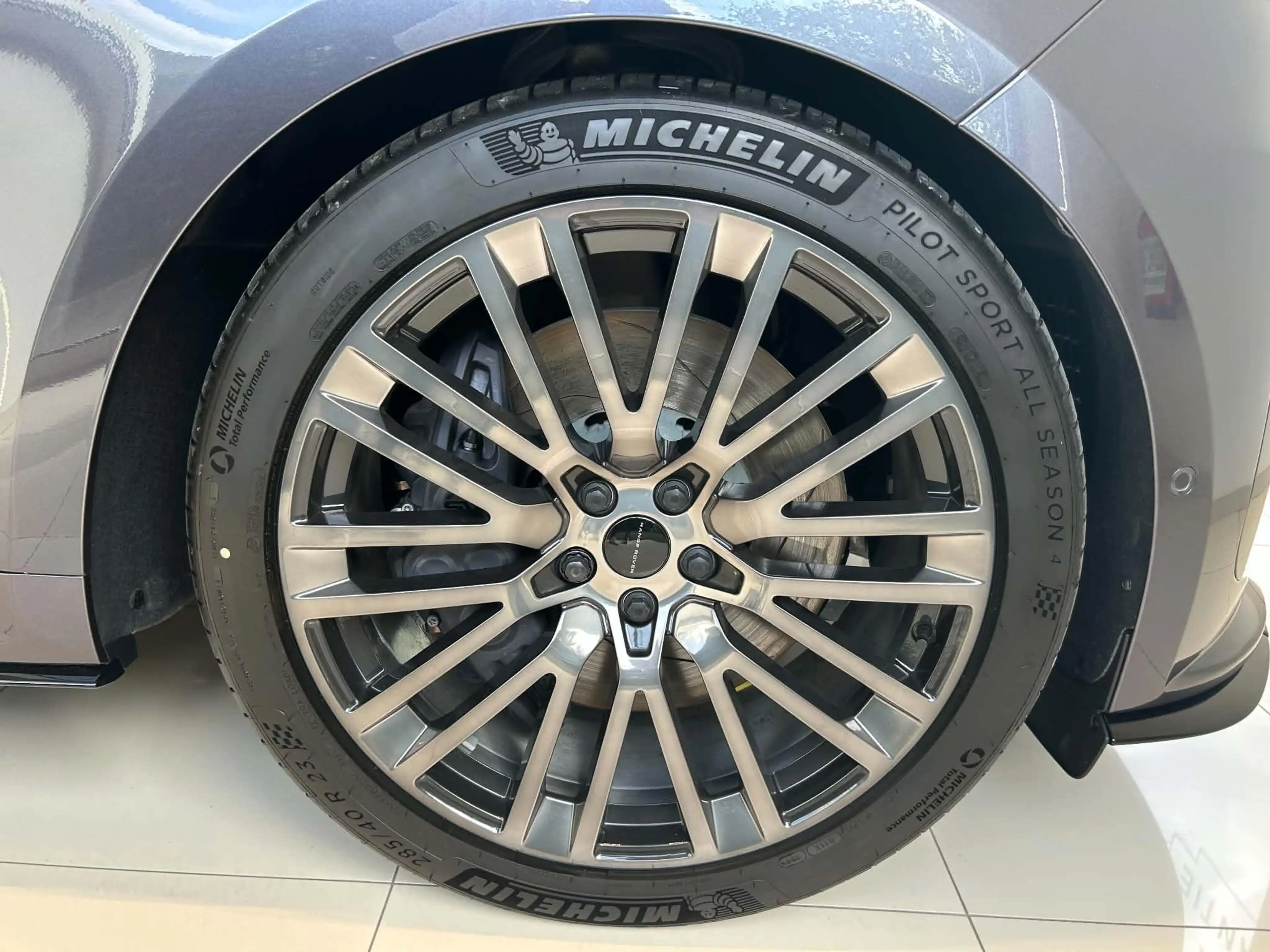 Land Rover Range Rover Sport P635 SV — photo 5