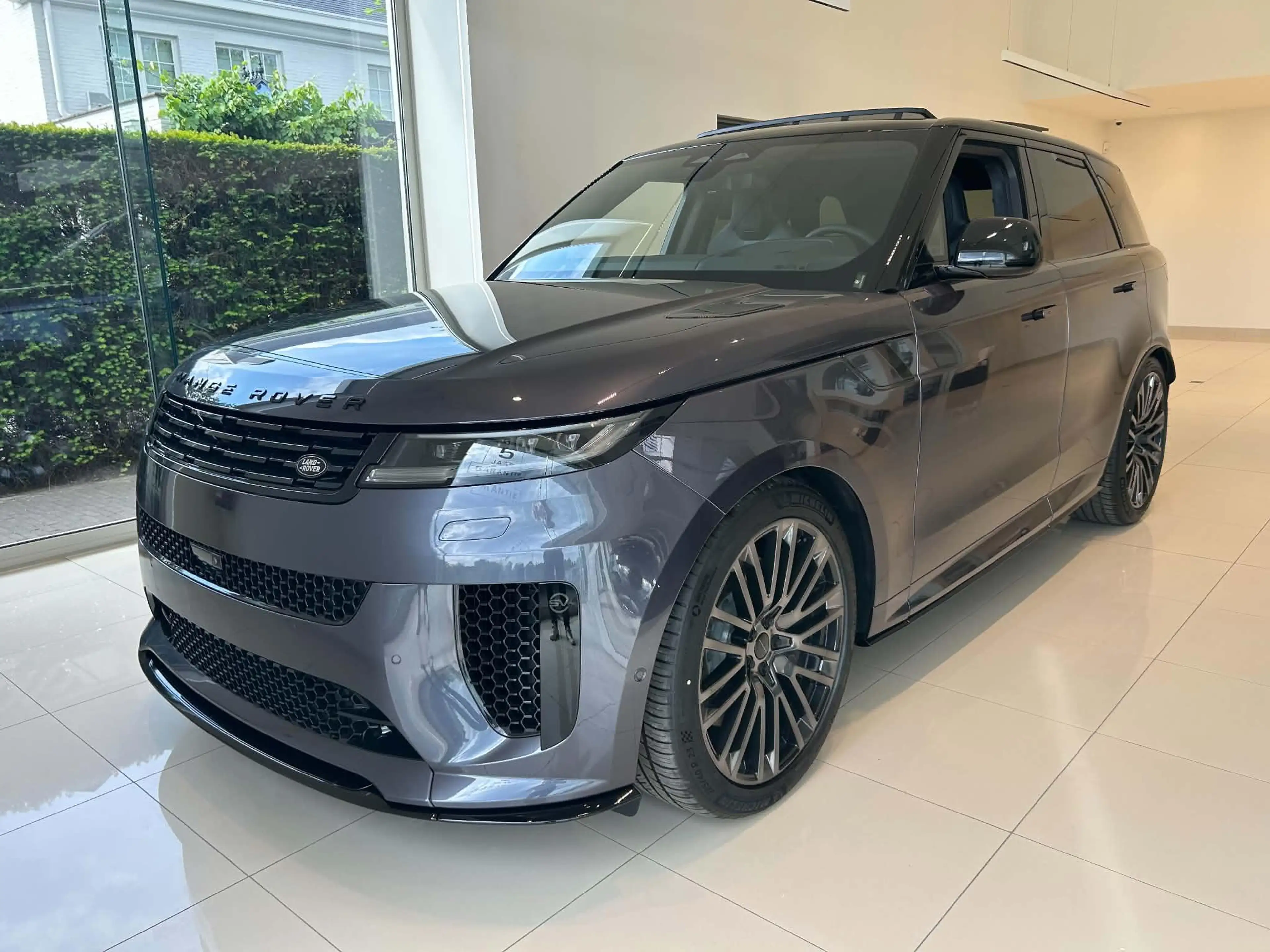 Land Rover Range Rover Sport P635 SV