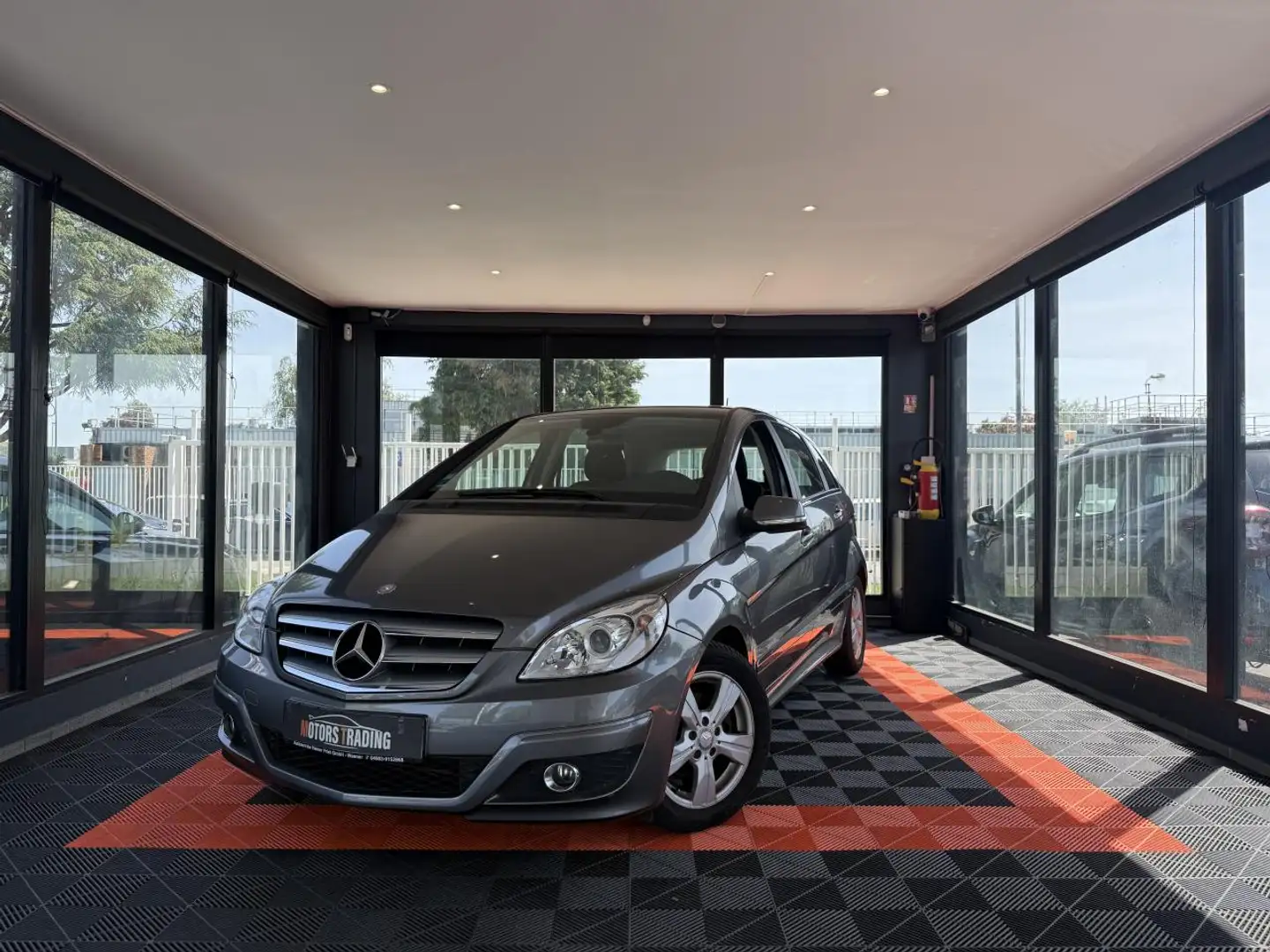 Mercedes-Benz B 150 B 150 Design Grau - 1