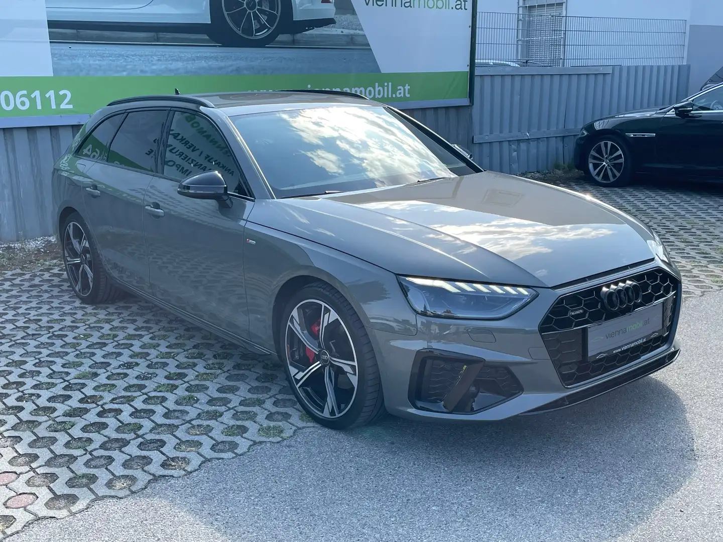 Audi A4 40 TDI quattro S line * 1. Besitz * Grau - 1