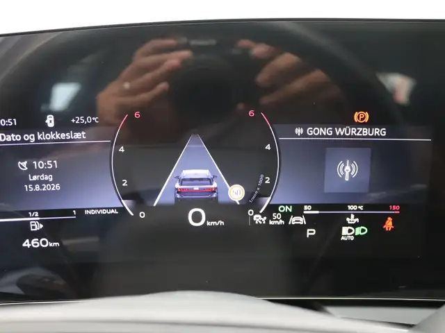 Audi A6 view 16