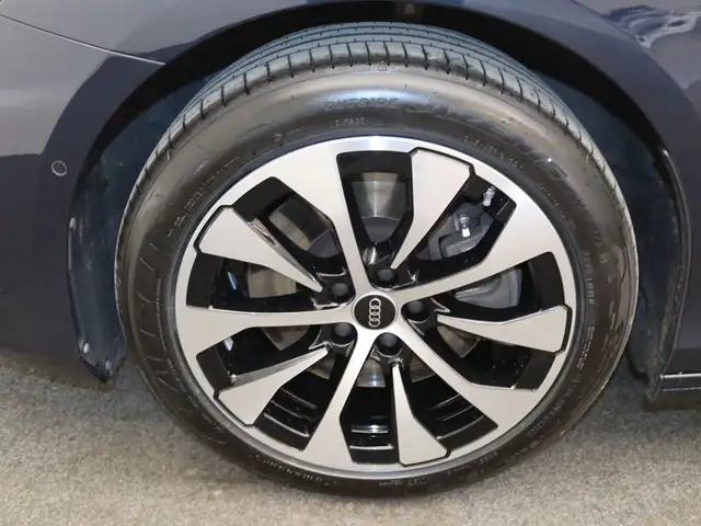 Audi A6 view 18