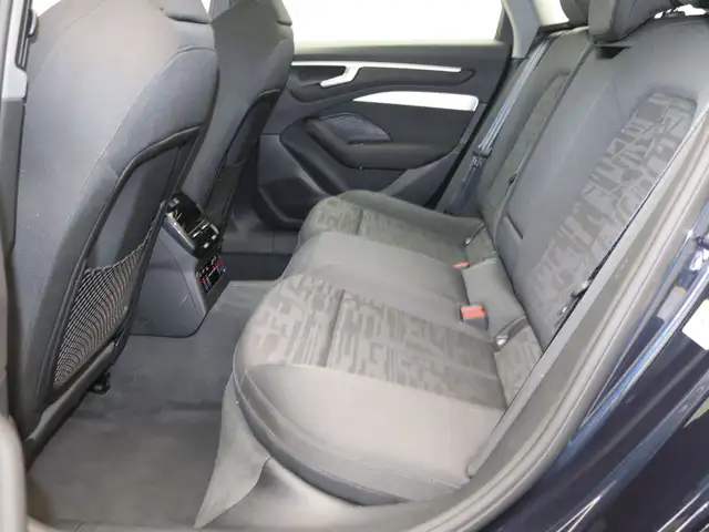 Audi A6 view 13