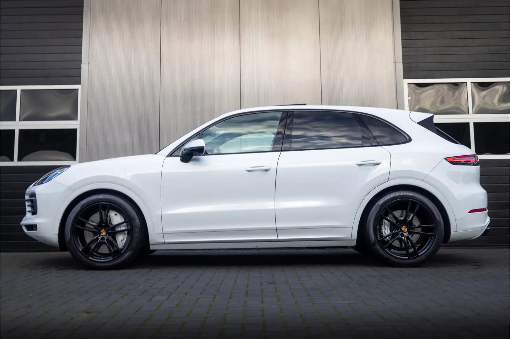 Porsche Cayenne 3.0 V6 340 pk / Lucht-Vering/ Pano-Dak/ Keyless/ 3 Blanc - 2