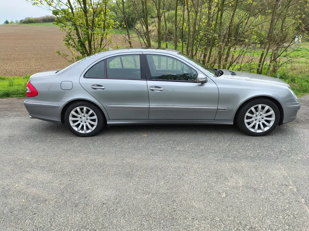Mercedes-Benz E 280