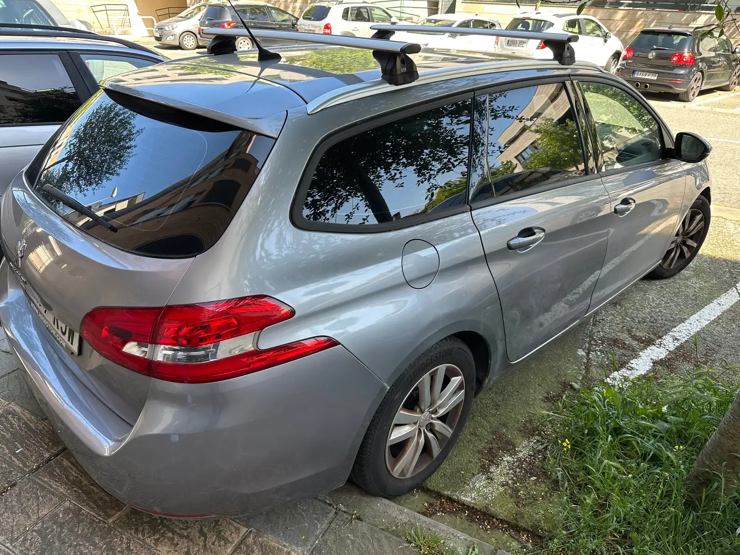 Peugeot 308 308 SW 1.6HDi Active 92 FAP Active Plateado - 1