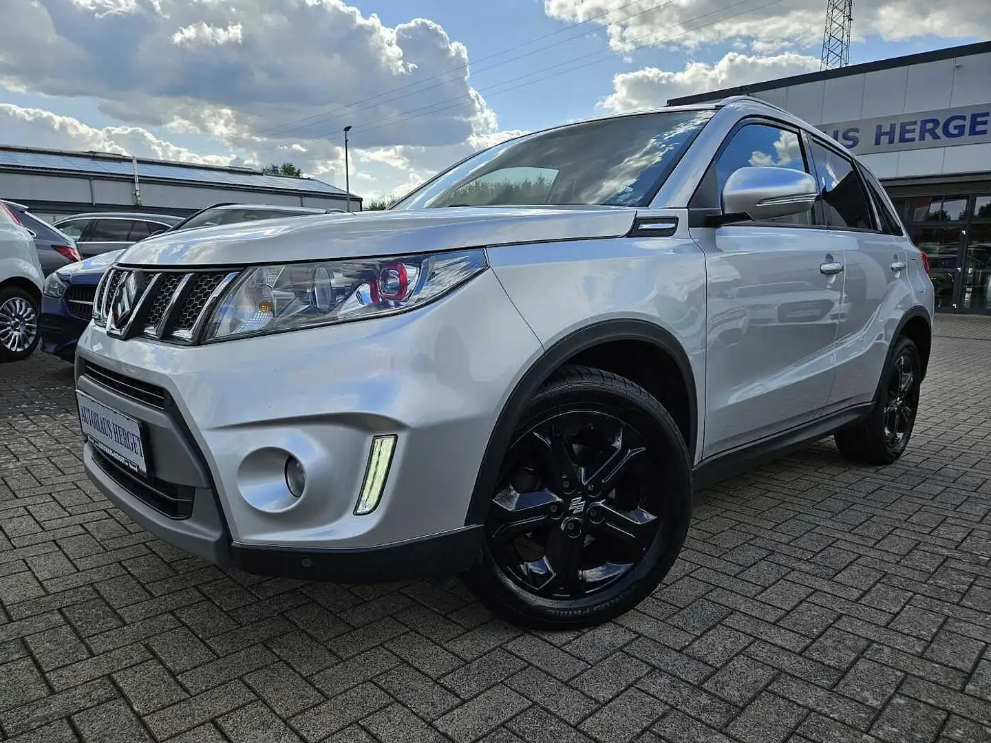 Suzuki Vitara 1.4 Boosterjet Allgrip Automatik S Scheckheft/Navi Argent - 1