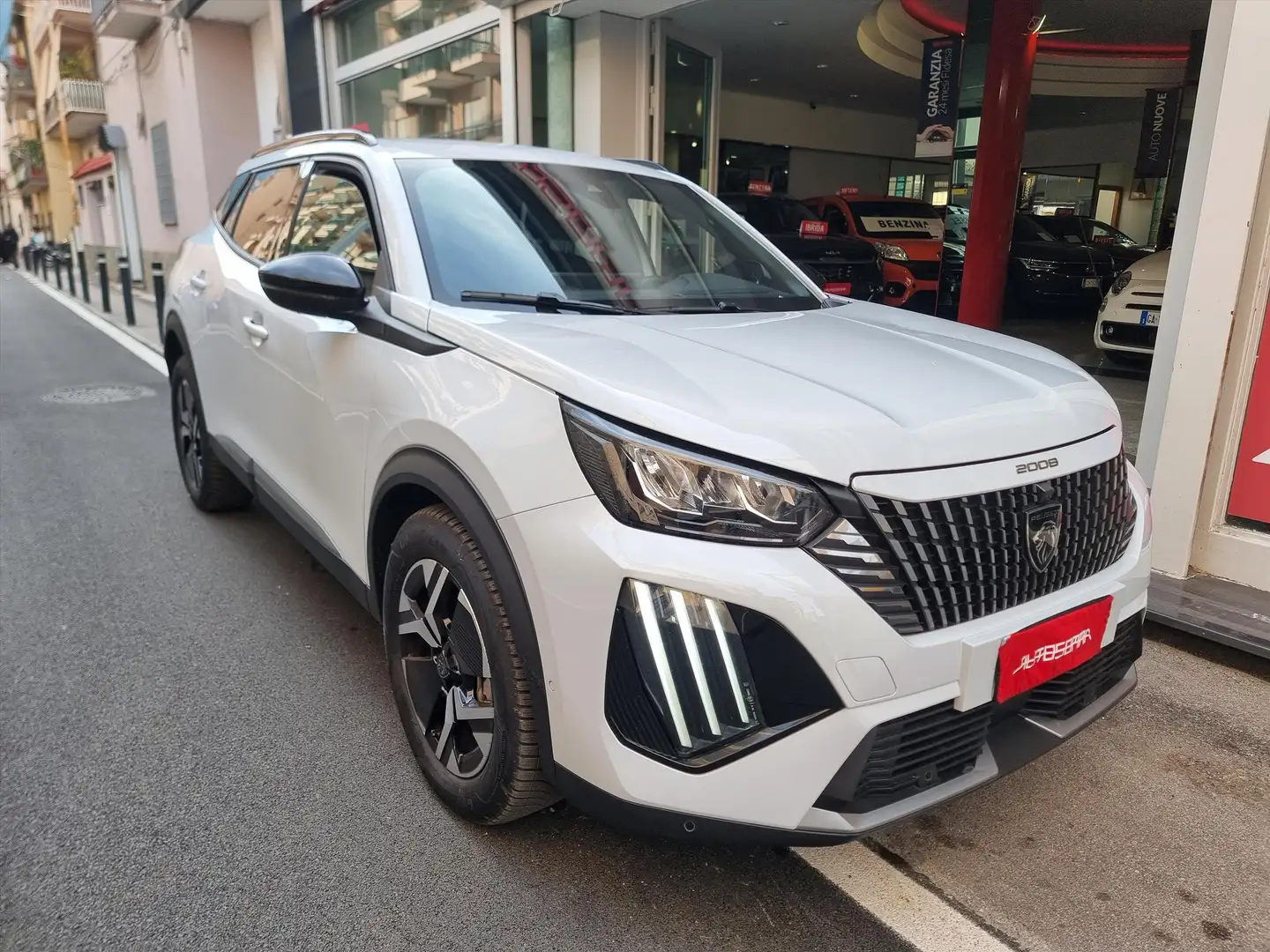 Peugeot 2008 2008 1.2 puretech Allure s 130 CV AUTOM ITALIANA Bianco - 2