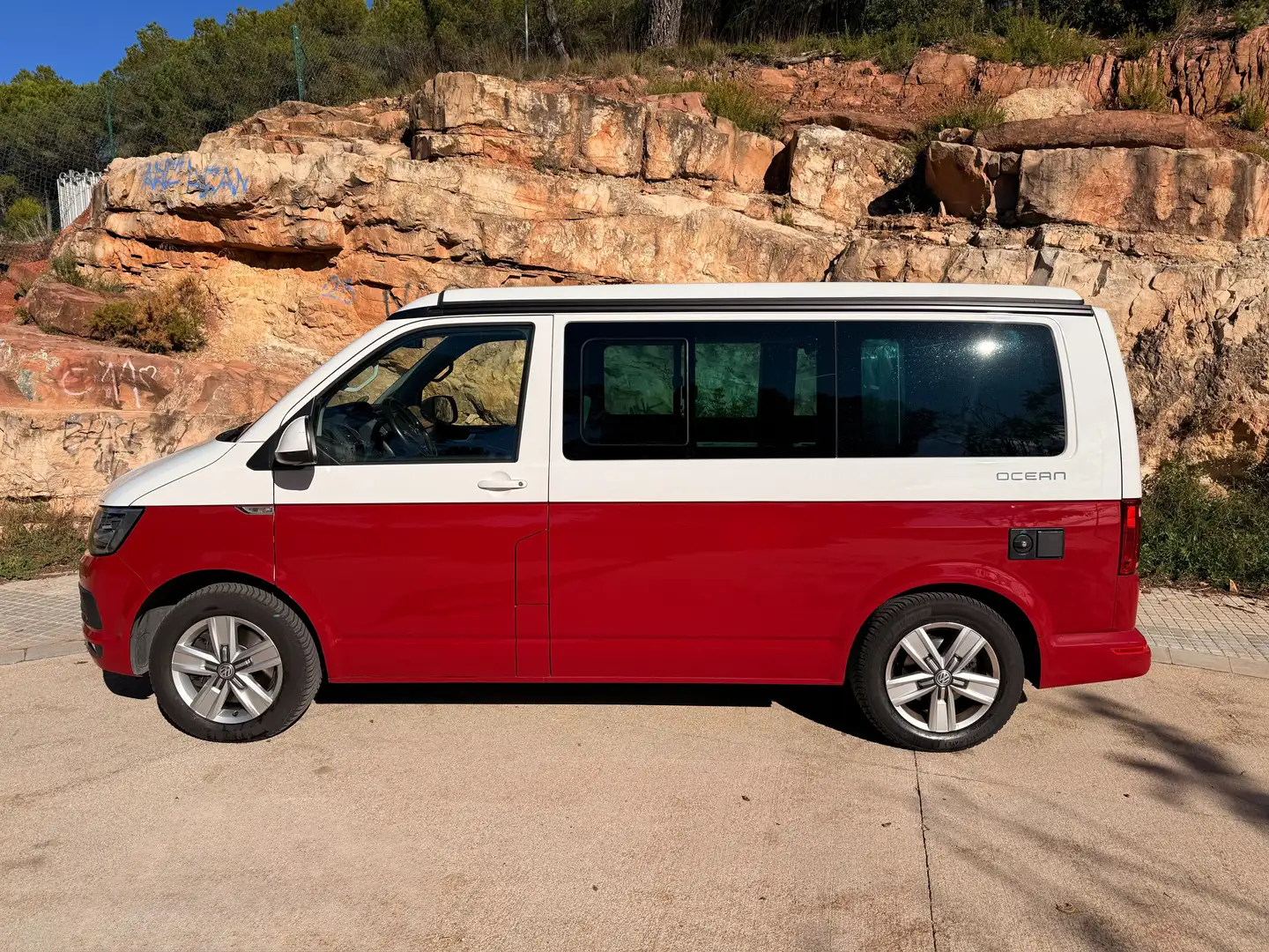 Volkswagen T6 California California 2.0TDI BMT Ocean DSG 110kW Ocean Rojo - 2