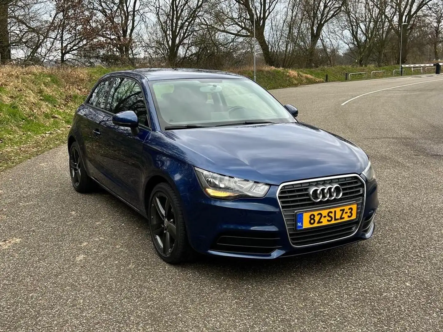 Audi A1 1.2 TFSI Attr. PL.B. Синій - 2