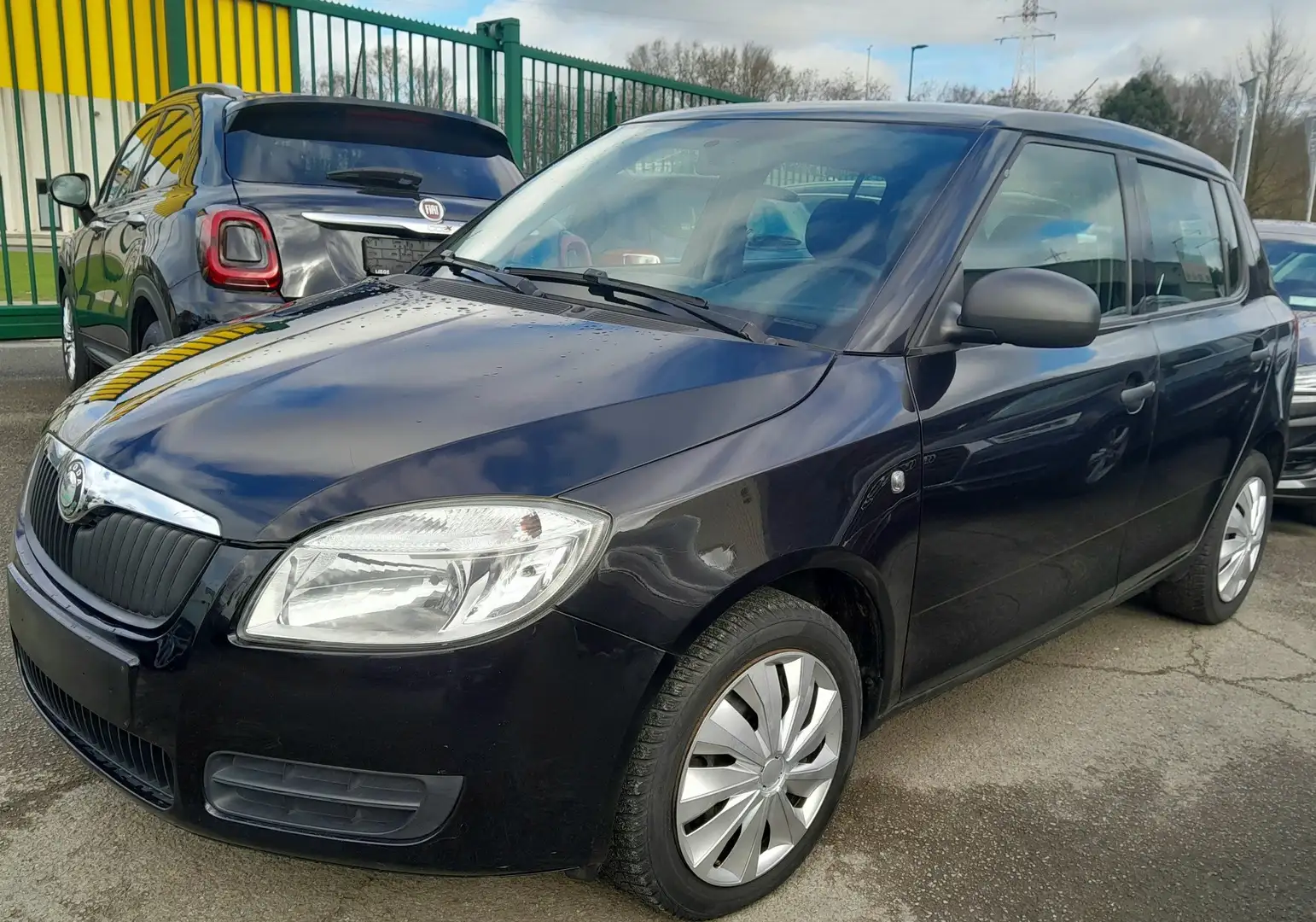 Skoda Fabia 1.4 TDi DIRECTION ASSIST VC Vél RCD ATT REM Noir - 1