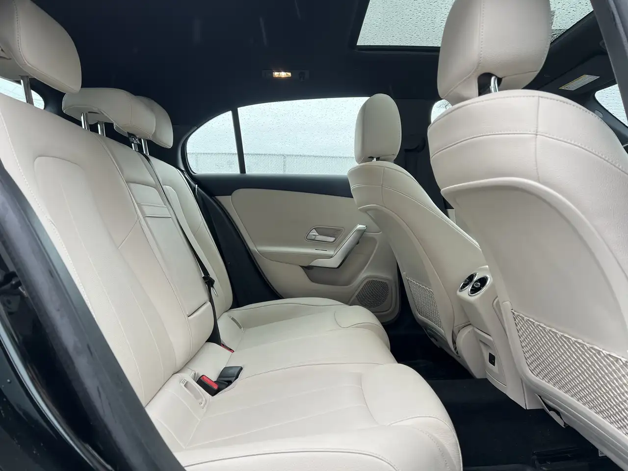 Mercedes-Benz A-Class снимка Mercedes-Benz A-Class