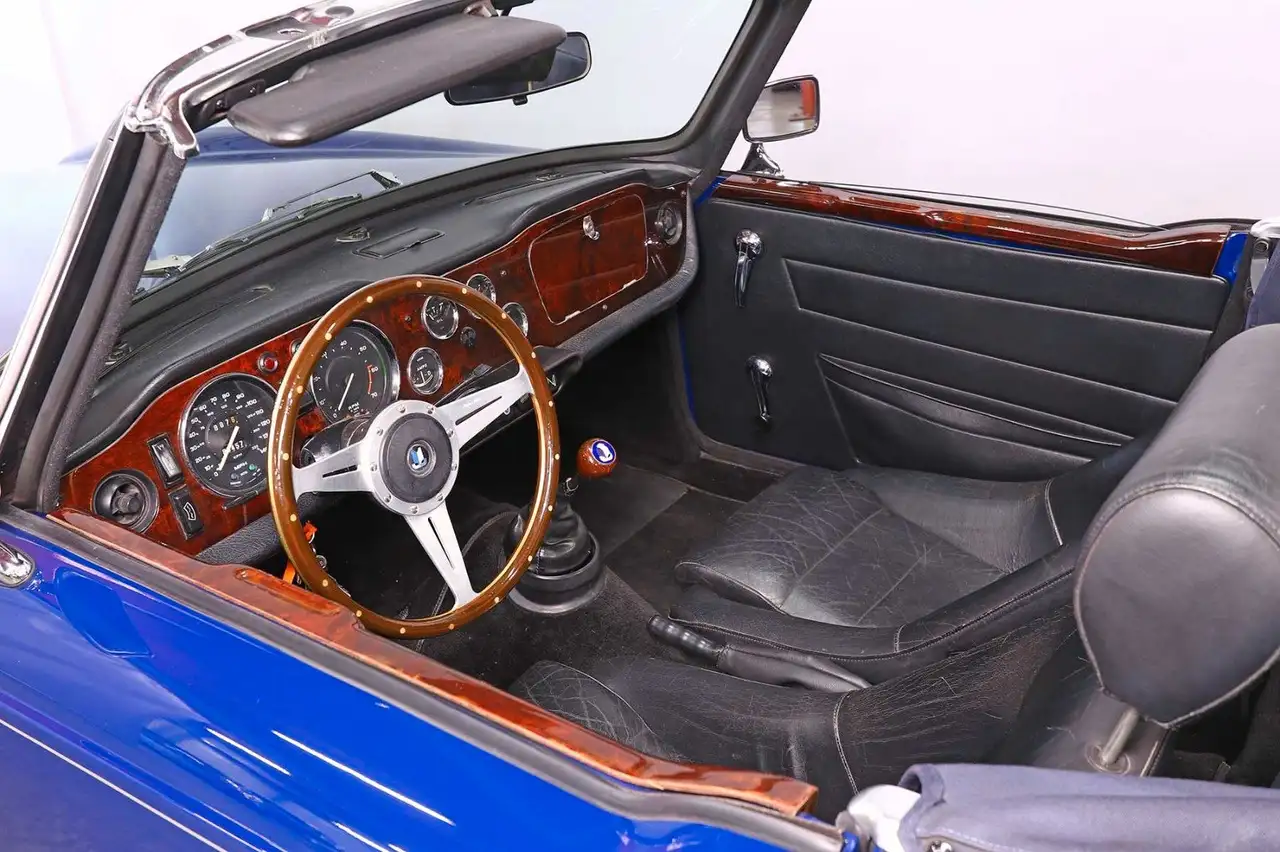Triumph TR6, foto 12