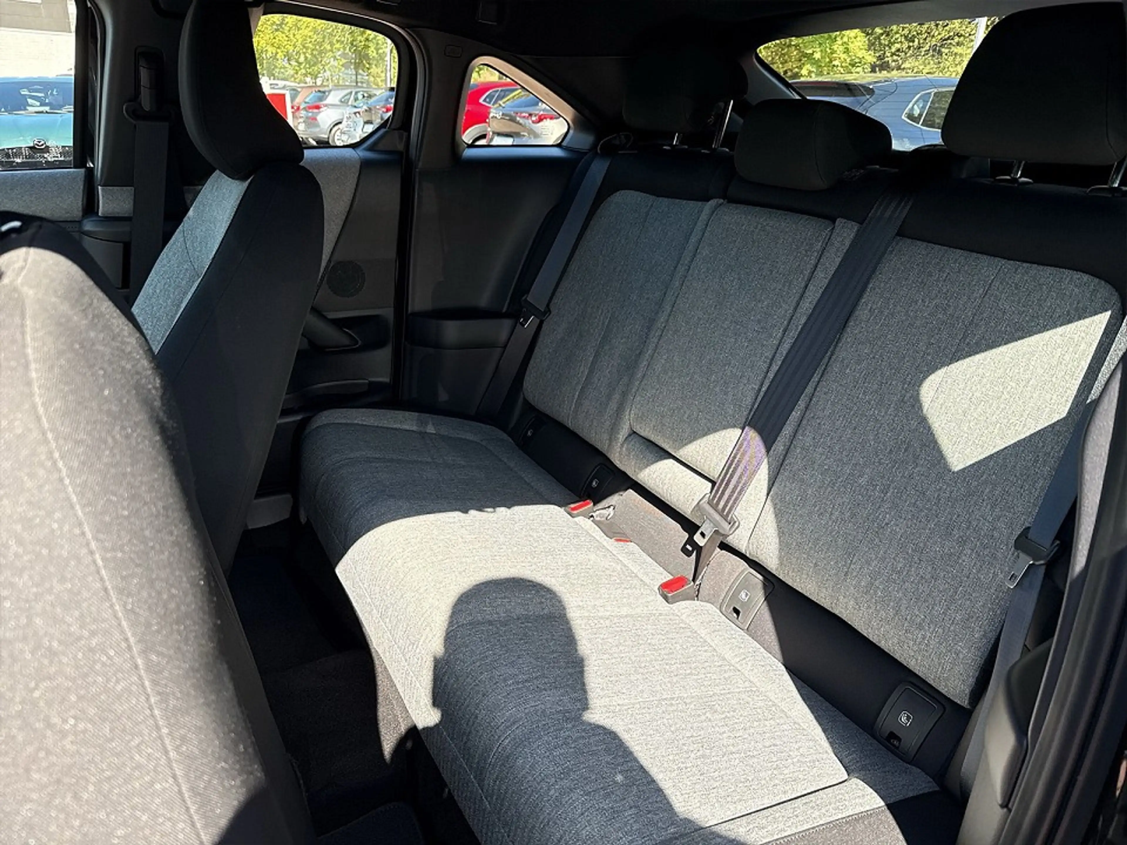 Mazda MX-30 EV EXCLUSIVE-LINE *Klimaautomatik* — photo 8