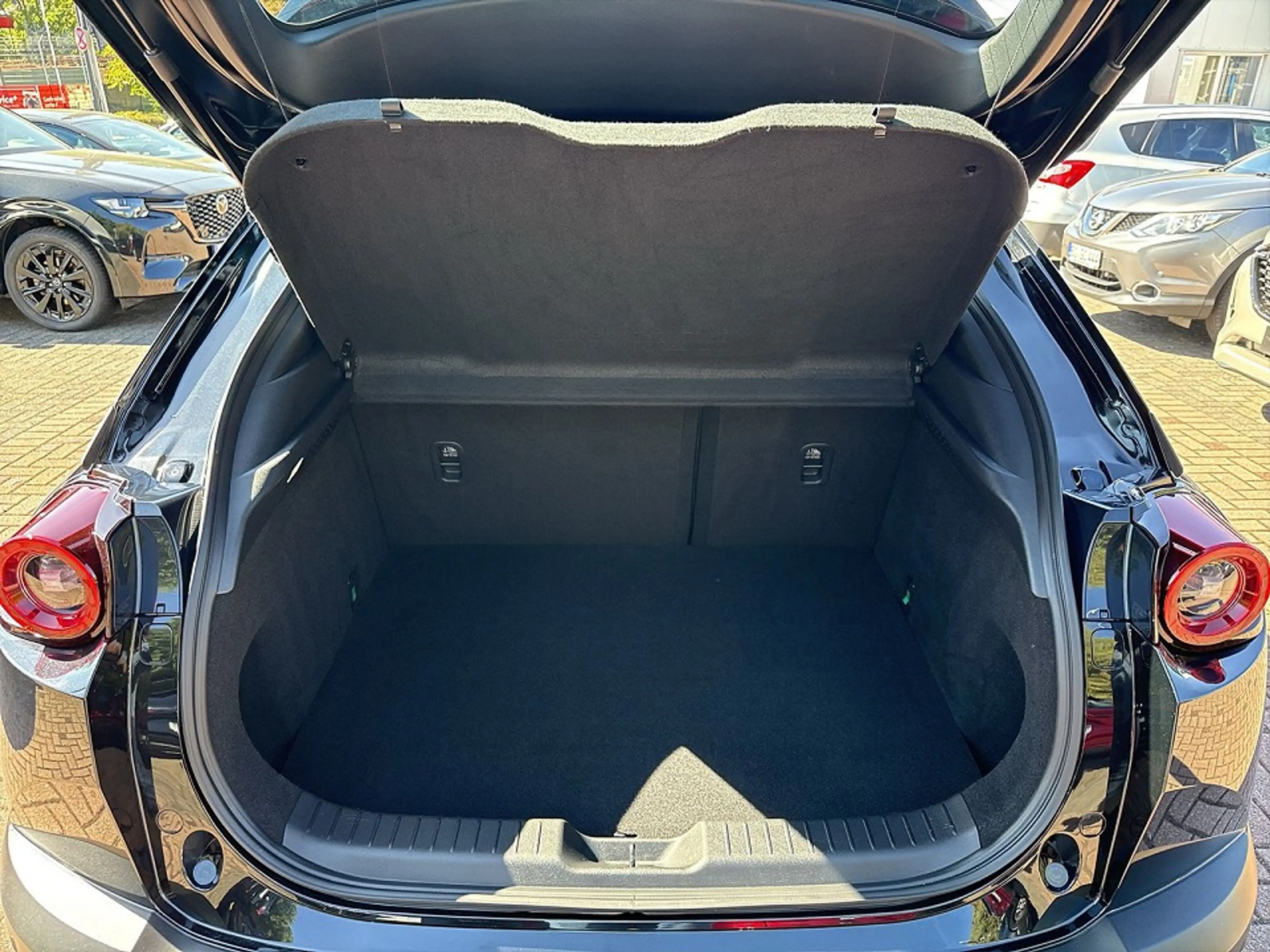 Mazda MX-30 EV EXCLUSIVE-LINE *Klimaautomatik* — photo 9