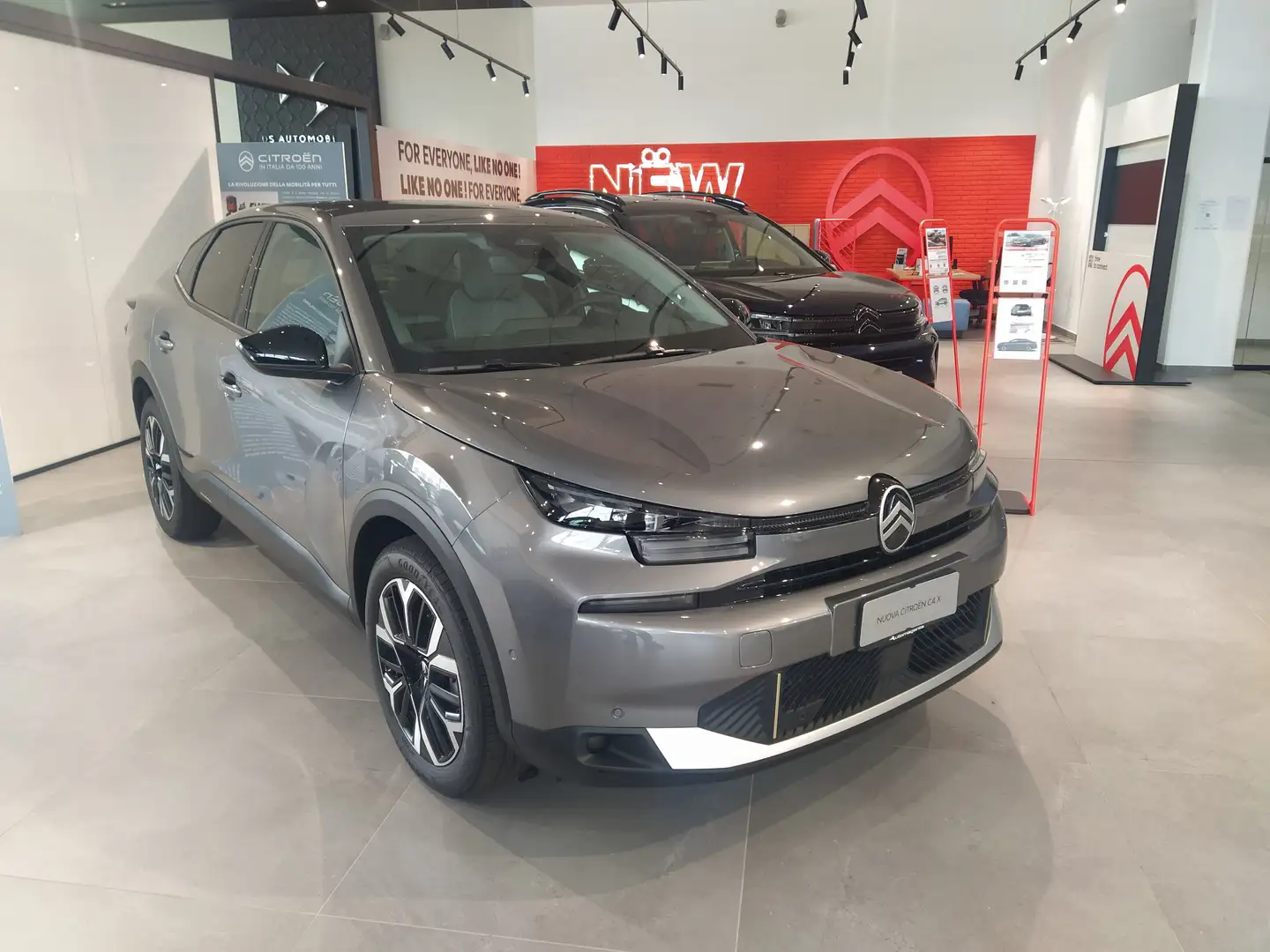 Citroen C4 X 1.2 Hybrid 145cv e-DCS6 MAX KM ZERO Grigio - 1
