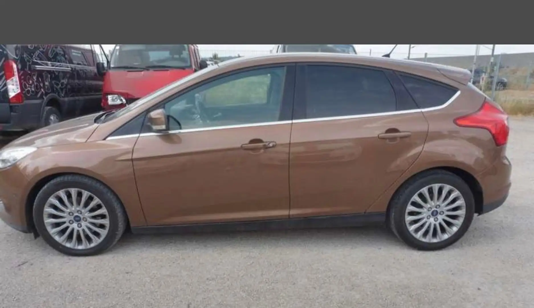 Ford Focus Focus Titanium X Коричневый - 1
