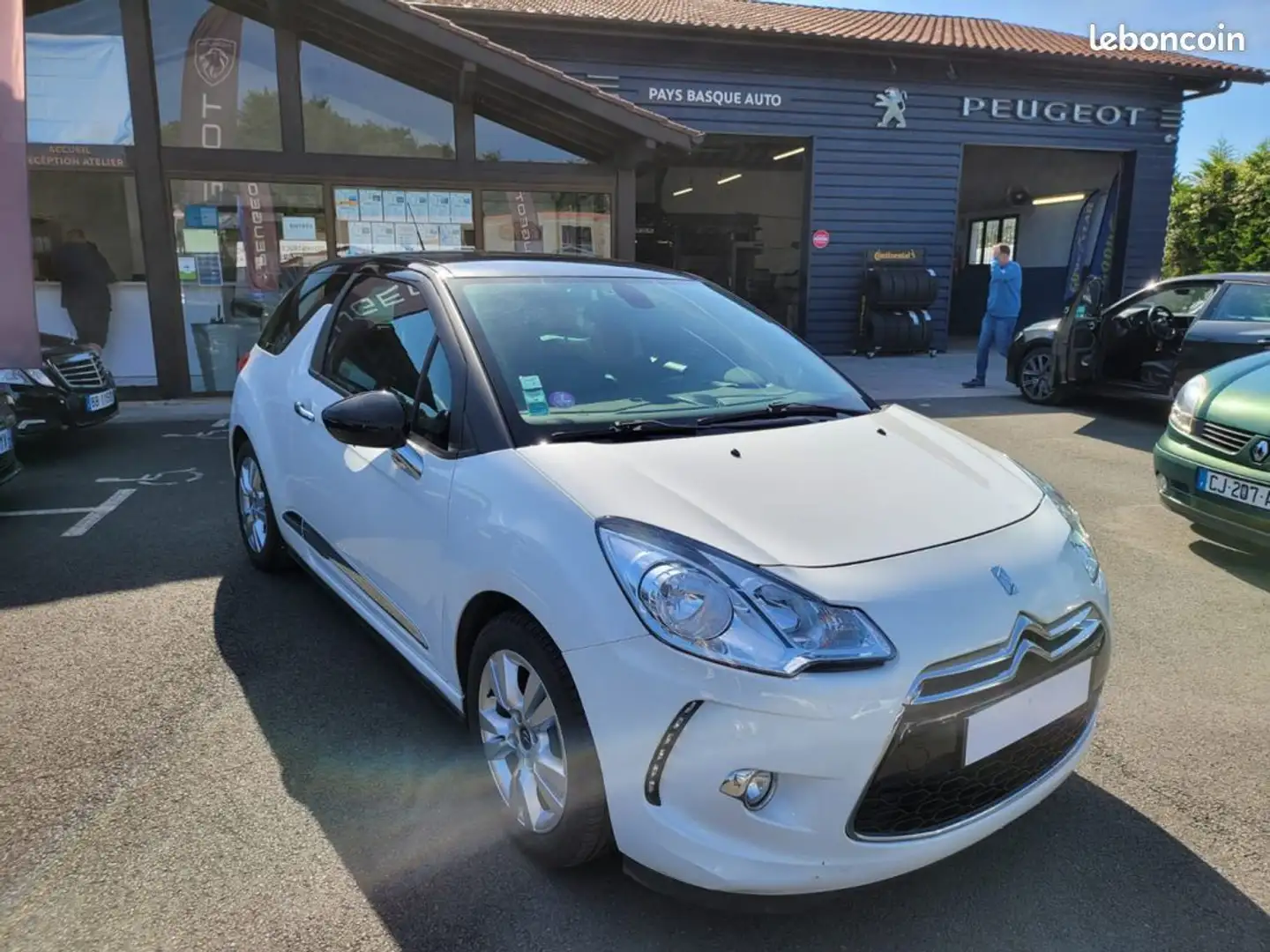 Citroen DS3 Citroën VTI 120 So Chic BVA Blanc - 1