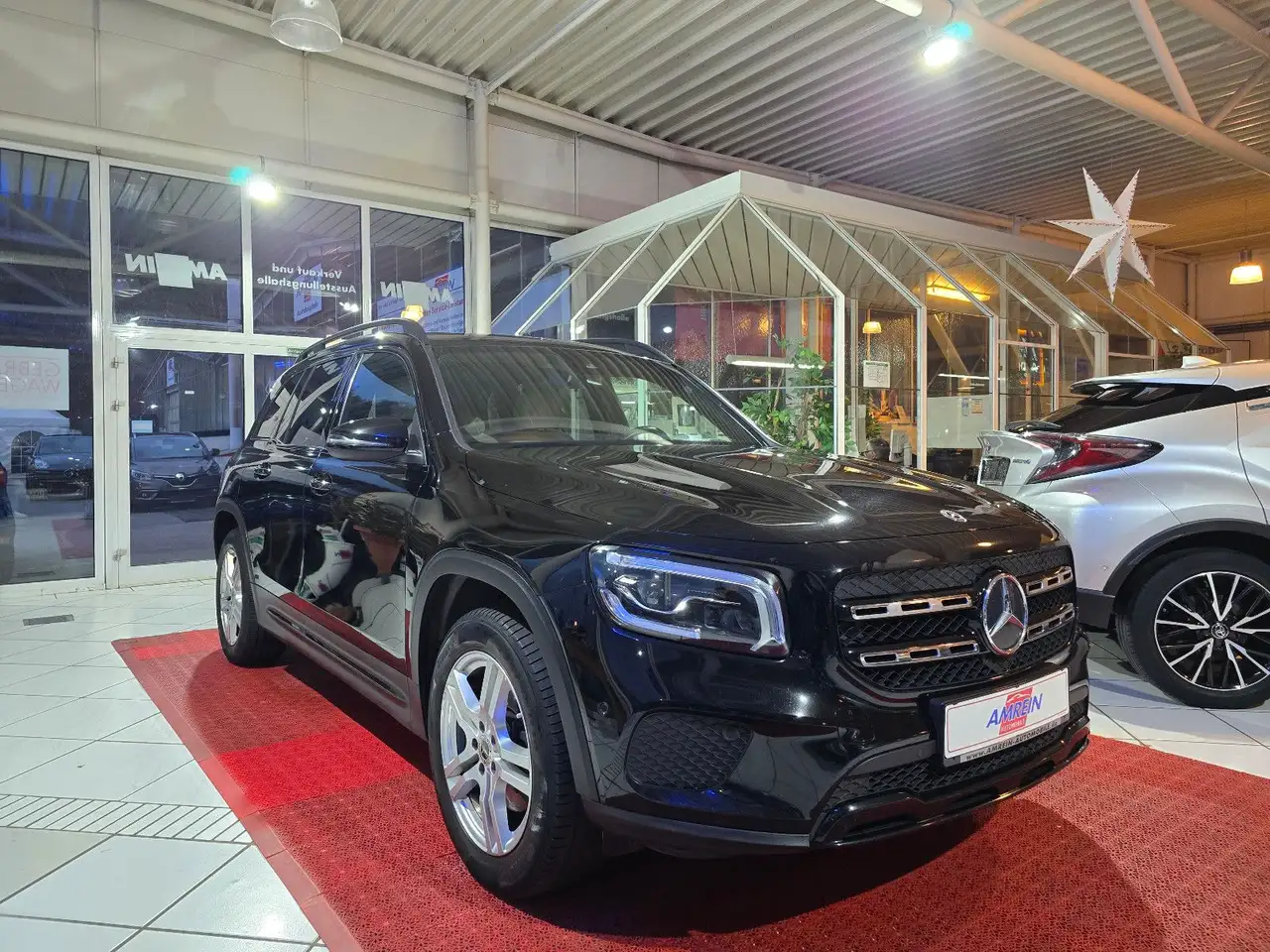 Mercedes-Benz GLB 220