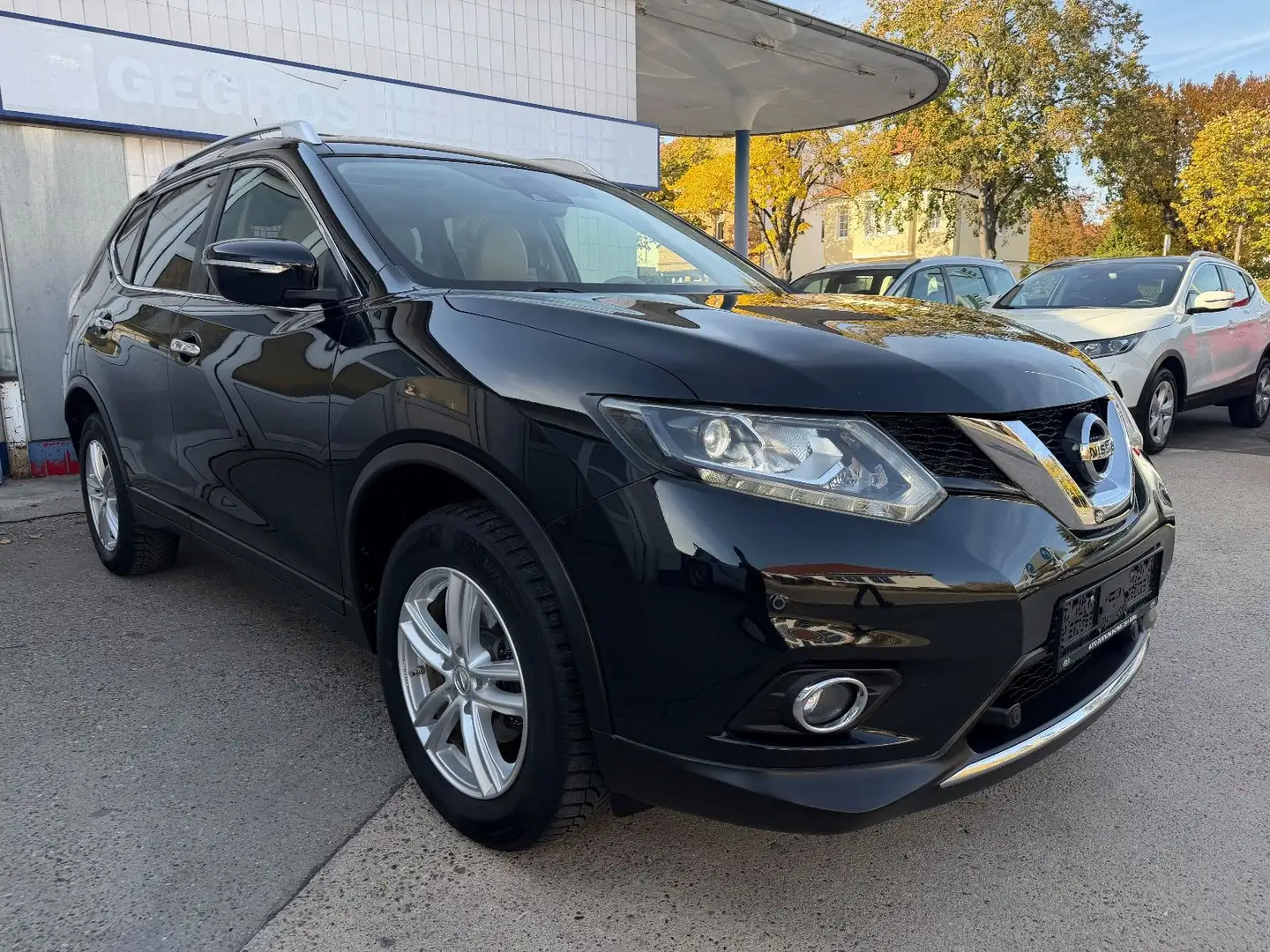 Nissan X-Trail Tekna 4x4 *1.Hand*Pano*Leder* Noir - 1